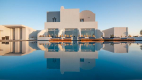 Volcanic Arc Suites, Oía